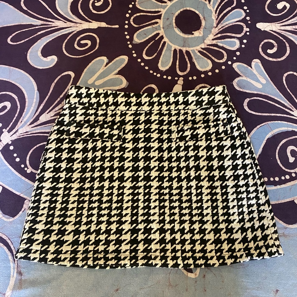 Forever 21 Houndstooth Mini Skirt